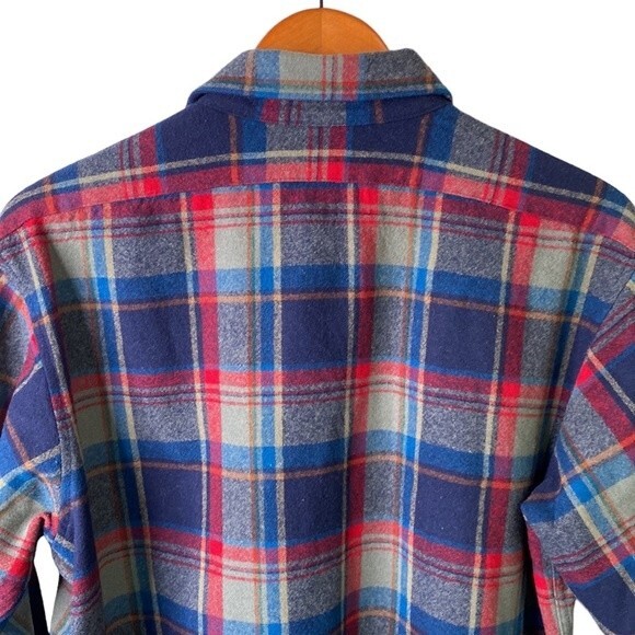 Pendleton Vintage Plaid Long Sleeve Button Down Shirt Pure Virgin Wool Made USA - Picture 6 of 16